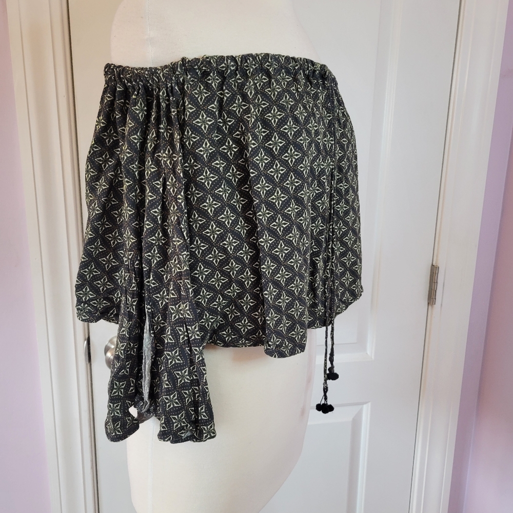 Farm Rio Off the Shoulder Top - Picture 4 of 8